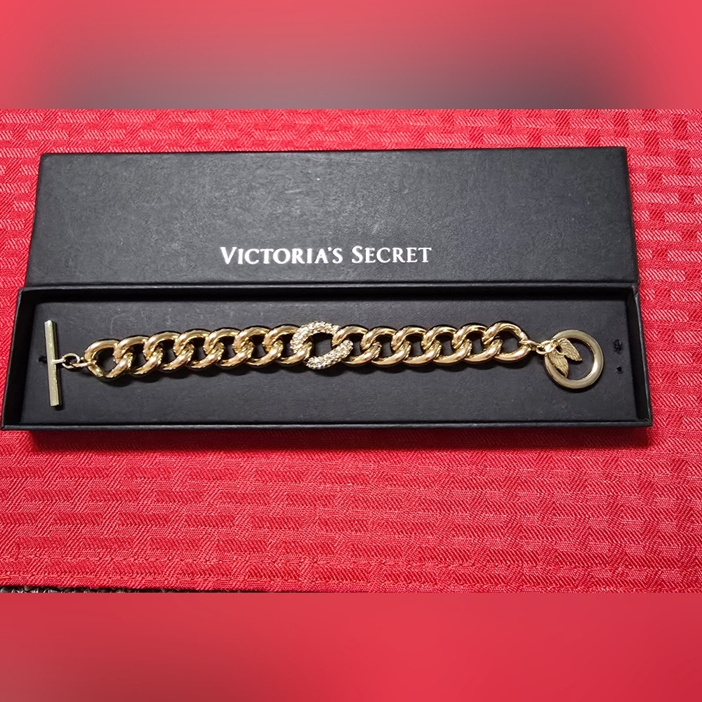 New In Original Box Y2K Victoria's Secret Gold Chunky Chain Bracelet
